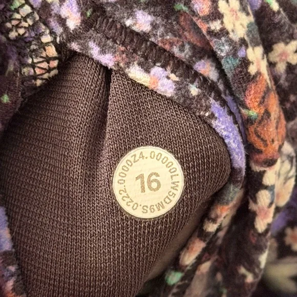lululemon athletica Purple Floral Leggings - Picture 4 of 4